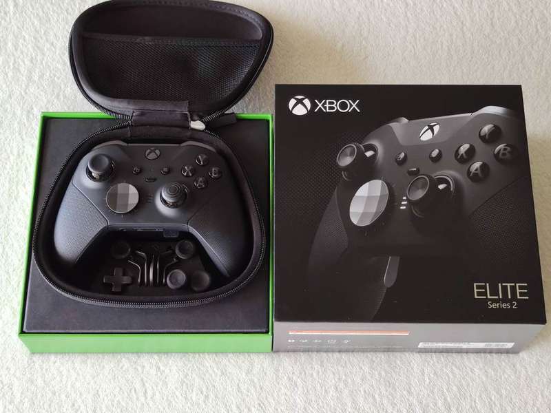 Xbox Elite Series 2 Wireless Controller - Xbox One / Windows