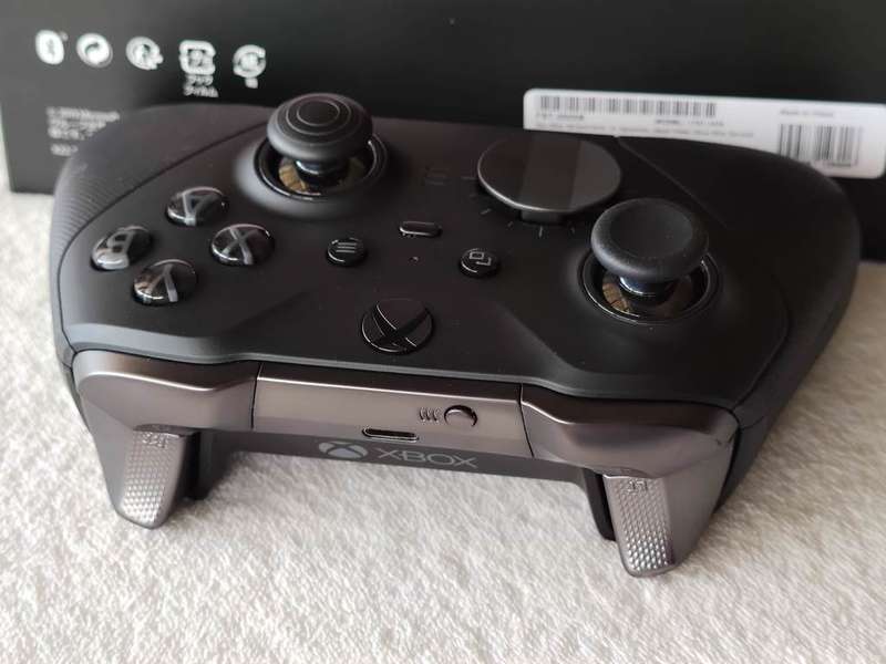 Xbox Elite Series 2 Wireless Controller - Xbox One / Windows