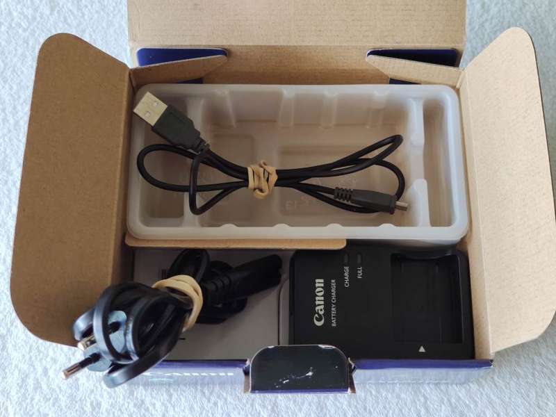 Canon PowerShot SX620 HS - 20.2MP / 25x Zoom / WiFi NFC - Compact Digital Camera