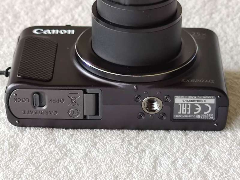 Canon PowerShot SX620 HS - 20.2MP / 25x Zoom / WiFi NFC - Compact Digital Camera