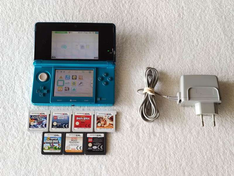 Nintendo 3DS Console + Games