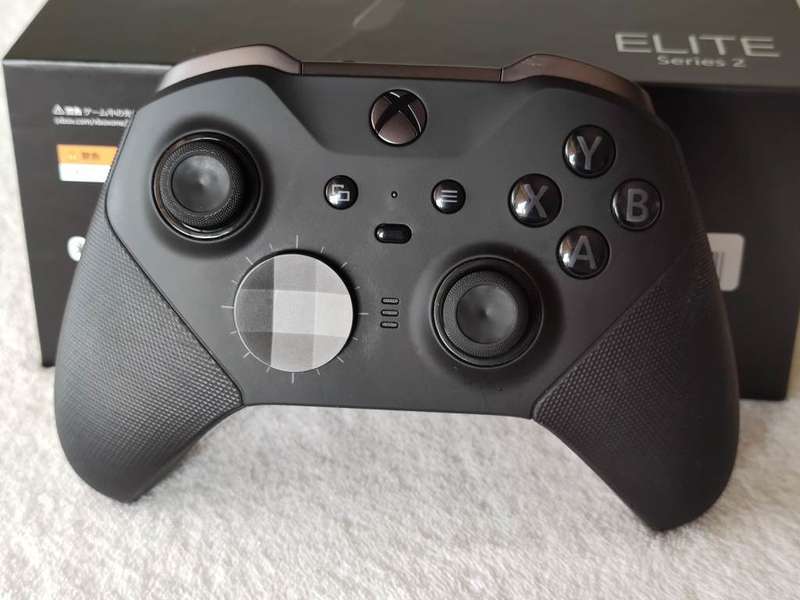 Xbox Elite Series 2 Wireless Controller - Xbox One / Windows