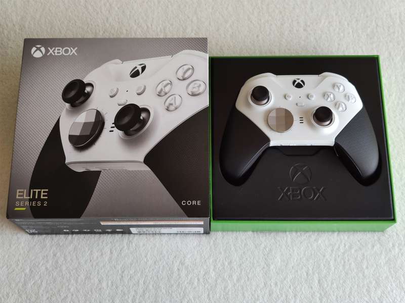 Xbox Elite Series 2 Core Wireless Controller + Component Pack - Xbox One / Windows