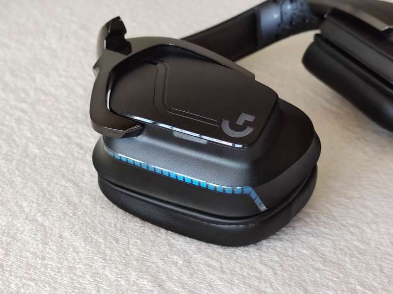 Logitech G935 - Wireless Gaming Headset (PS5/PS4/PC/Nintendo Switch)