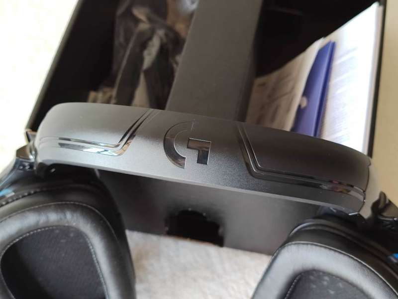 Logitech G935 - Wireless Gaming Headset (PS5/PS4/PC/Nintendo Switch)