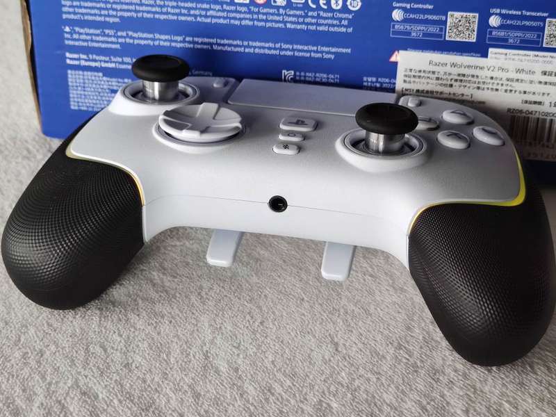 Razer Wolverine V2 Pro Wireless Controller - PS5 / PC