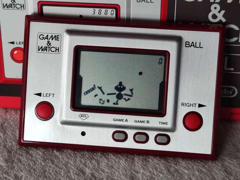 (Club Nintendo) Nintendo Game & Watch - Ball