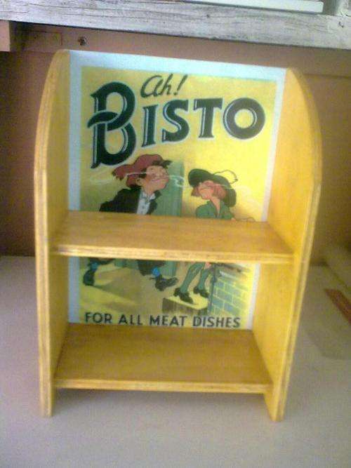 Beautifull Wooden Bisto Stand