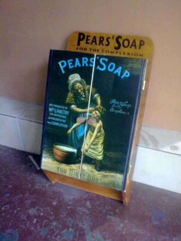 Beautifull Pears Soap Cabinet