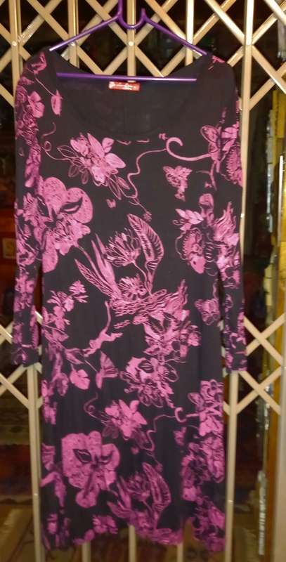 Long-sleeve black and pink dress