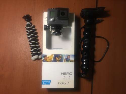 GOPRO HERO (+ *2 x Accessories* + *8gb memory*)