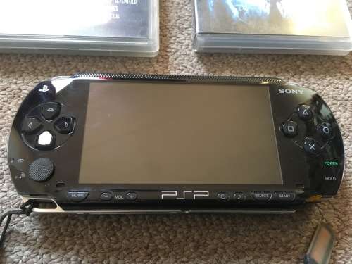 Sony PlayStation Portable (PSP-1000) - Piano Black PLUS Games & Movies *FREE SHIPPING*