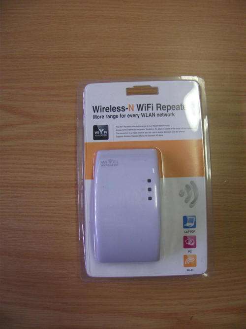 << AUCTION >> Wireless-N WiFi Repeater << NO RESERVE >>