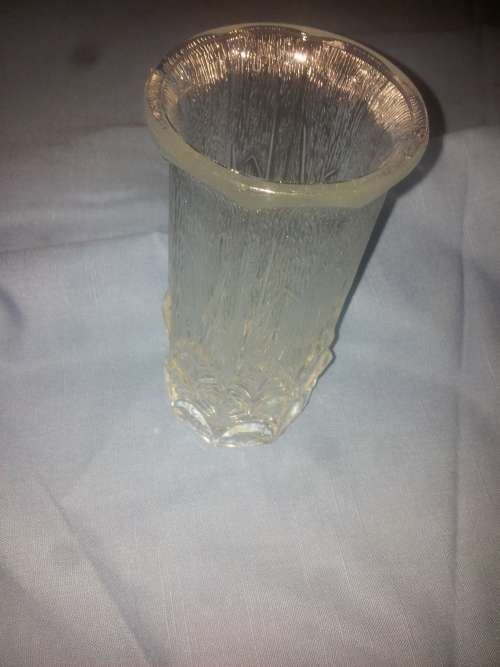 italian glass vase approx 16cm