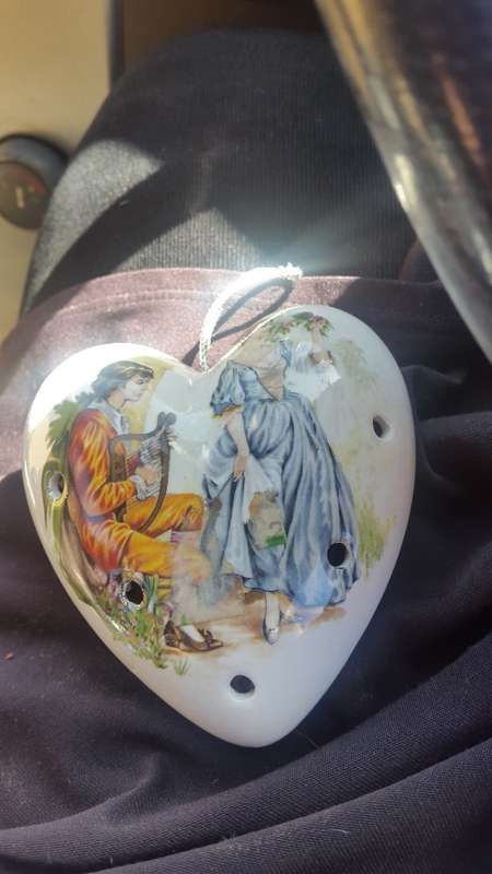 Heart pomander pot pourier holder
