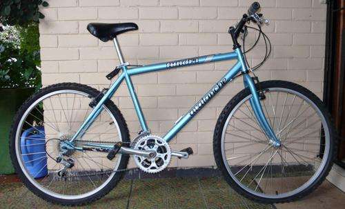 21 speed Avalanche Tundra Bike and Helmet