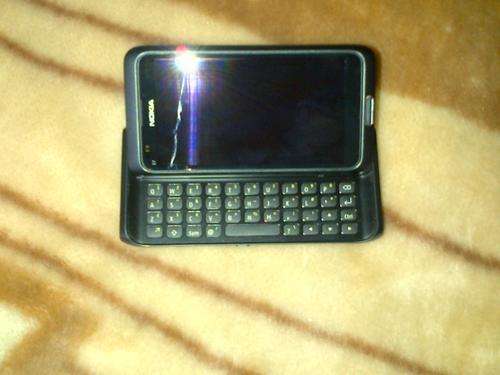 NOKIA E7