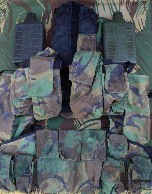 SADF 32 BATTALION KIT