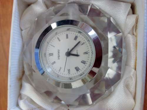 Honey Watch Glass Diamond enclosure