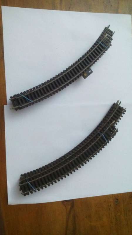 LIMA HO Train tracks - used bends