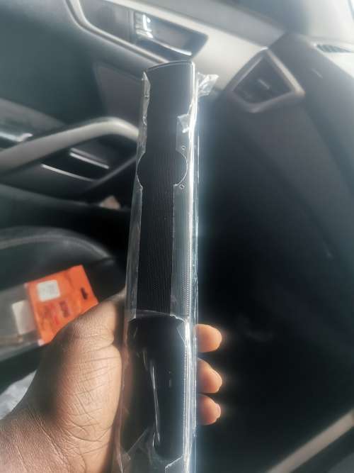 Bluetooth , AUX and FM RECHARGEABLE charging speaker Bar