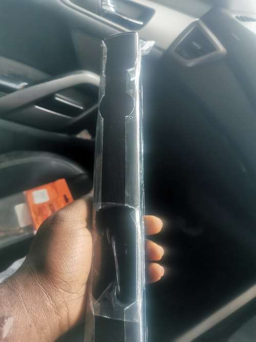 Bluetooth , AUX and FM RECHARGEABLE charging speaker Bar