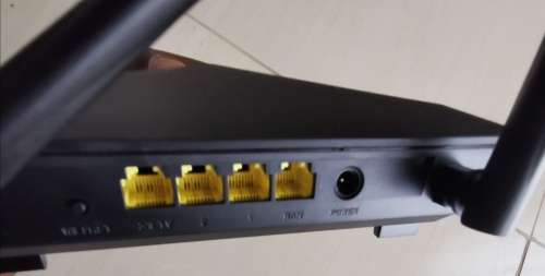 WI-FI ROUTE no sim card slot
