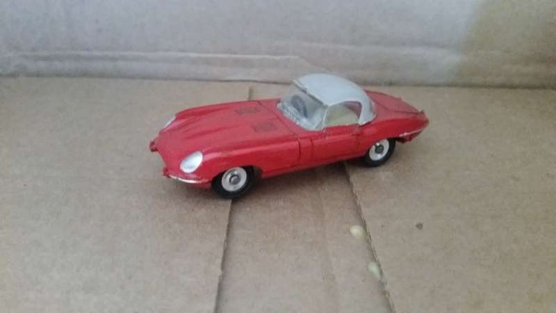 Dinky #120 Jaguar E - Type