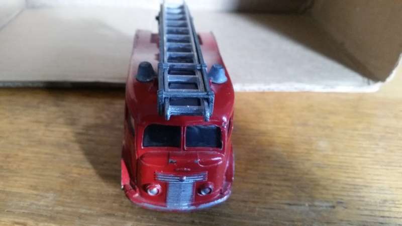 Dinky #955 Commer Fire Engine with windows