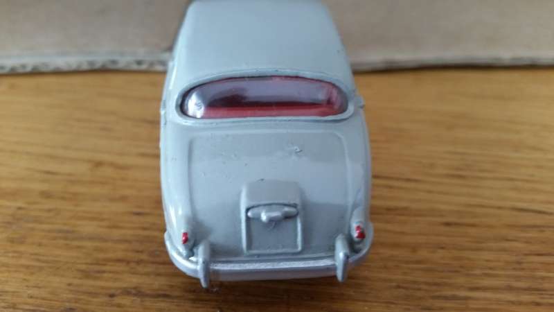 Dinky #195 Jaguar 3.4 Litre