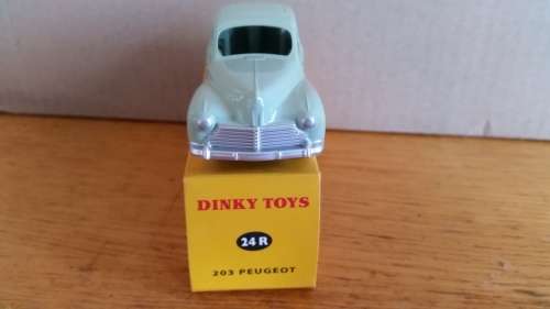 Atlas Dinky #24r Peugeot 203