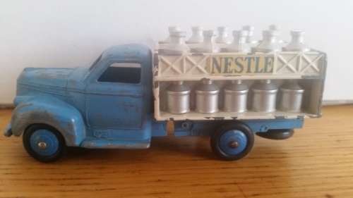 French Dinky #25o Studebaker Milk Truck