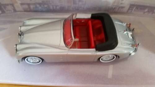 Matchbox Dinky DYM-38304 Jaguar XK 150 Drop-Head Coupe