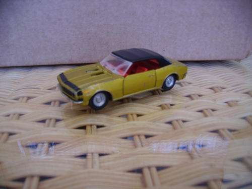 Corgi #338 - Chevrolet Camaro