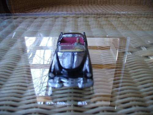 Dinky - #131 Cadillac Eldorado - Repaint