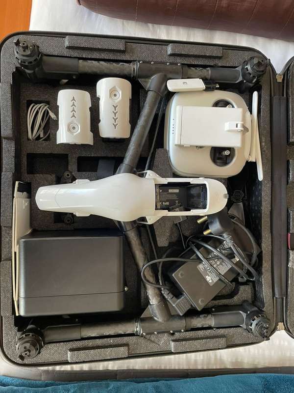 DJI Inspire 1 V2.0 w/ Zenmuse Z3  *Offers Welcome*