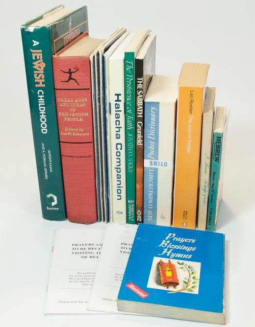 16 Books/booklets relating to the Jewish faith etc.