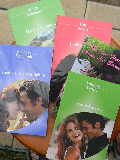 Afrikaanse kortverhaal romanse   (  5 boeke )