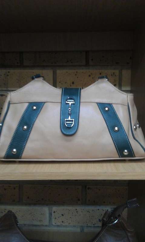 100 % GENUINE LEATHER HAND BAGS ON LIMITED OFFER SALE