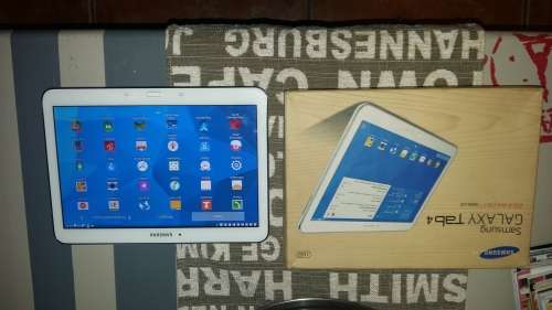 SAMSUNG TAB 4 10.1 WITH BOX