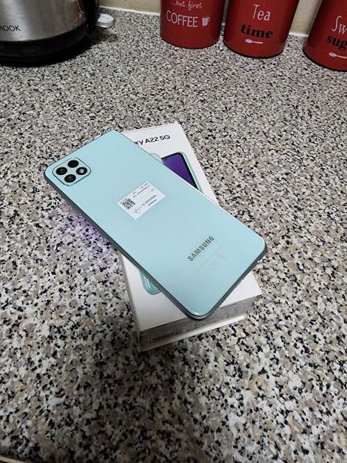 Almost Brand New Samsung A22 5G Green!!!