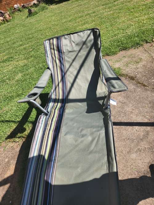 Instincts Lounger Camping Chair!!