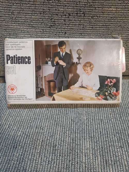 Vintage Patience playing card set