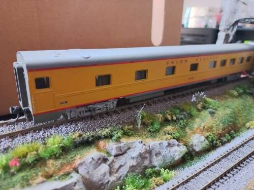 Rivarossi HO Union PacifIc Passanger Coach 5428