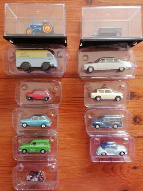Job lot HO/OO Cars and Figurines