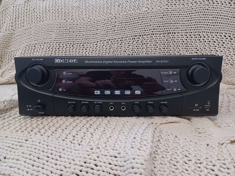 Omega Power Amplifier AV-97221 *No Reserve*