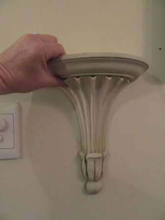 Cream Wash Corbel/ Sconse