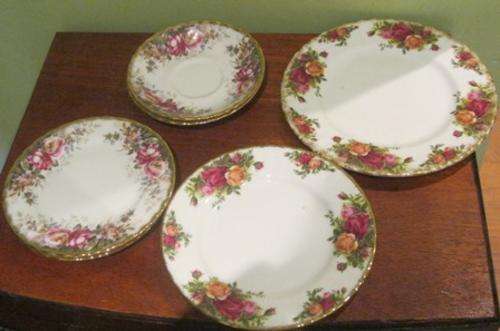 Royal Albert Plates Autumn Roses & Old Country Roses x 7 pieces