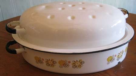 Enamel Roasting Dish with Lid Decorated with Yellow &  Grey Flowers