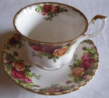 Royal Albert Duo Old Country Roses